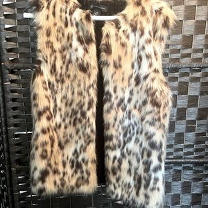 INC leopard print faux fur S/M vest barely worn. Perfect to kick off autumn!
